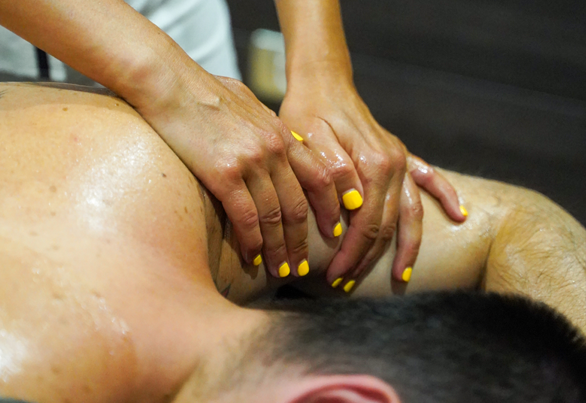 complementary-massage